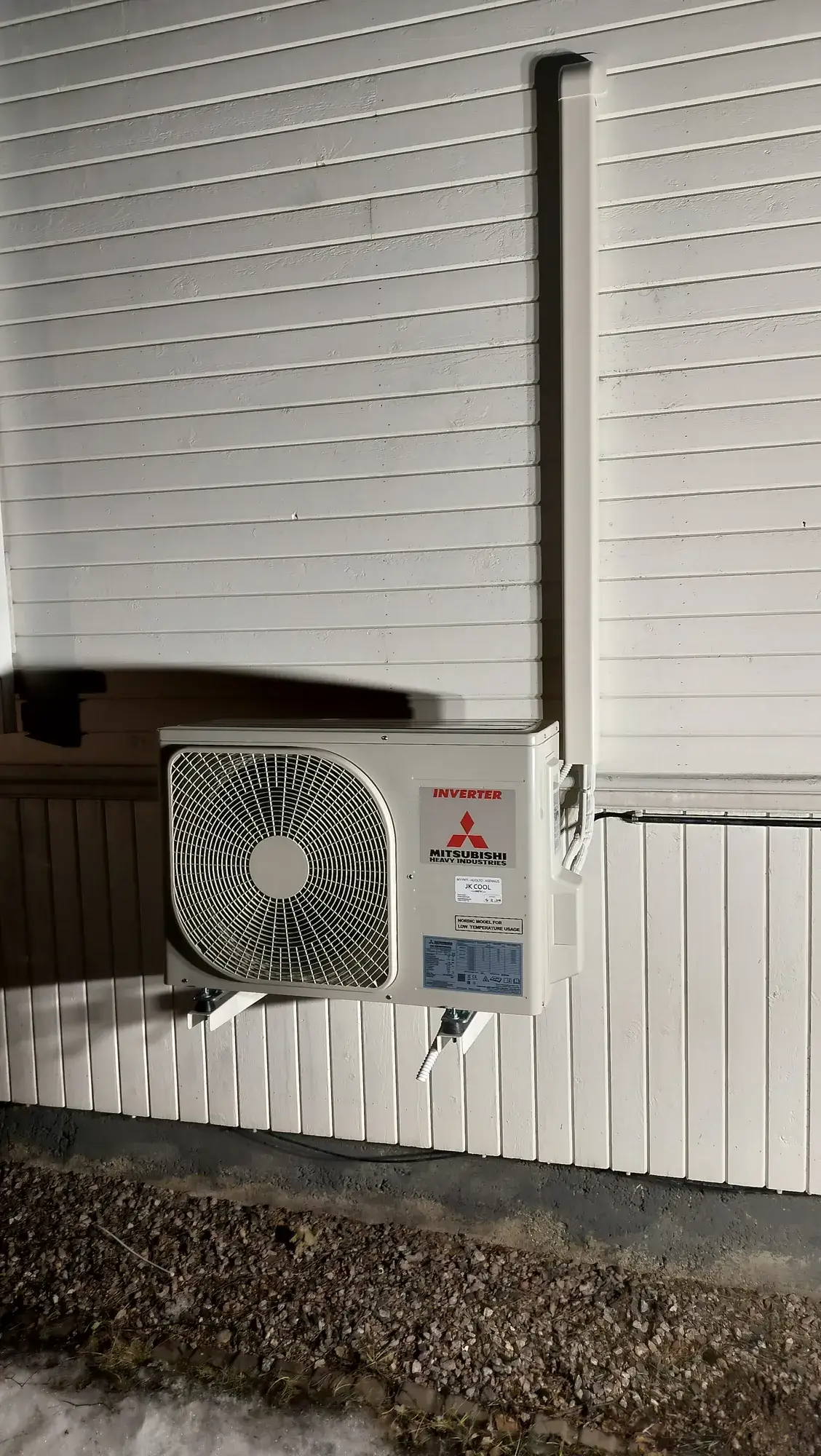 Ilmalämpöpumpun asennus