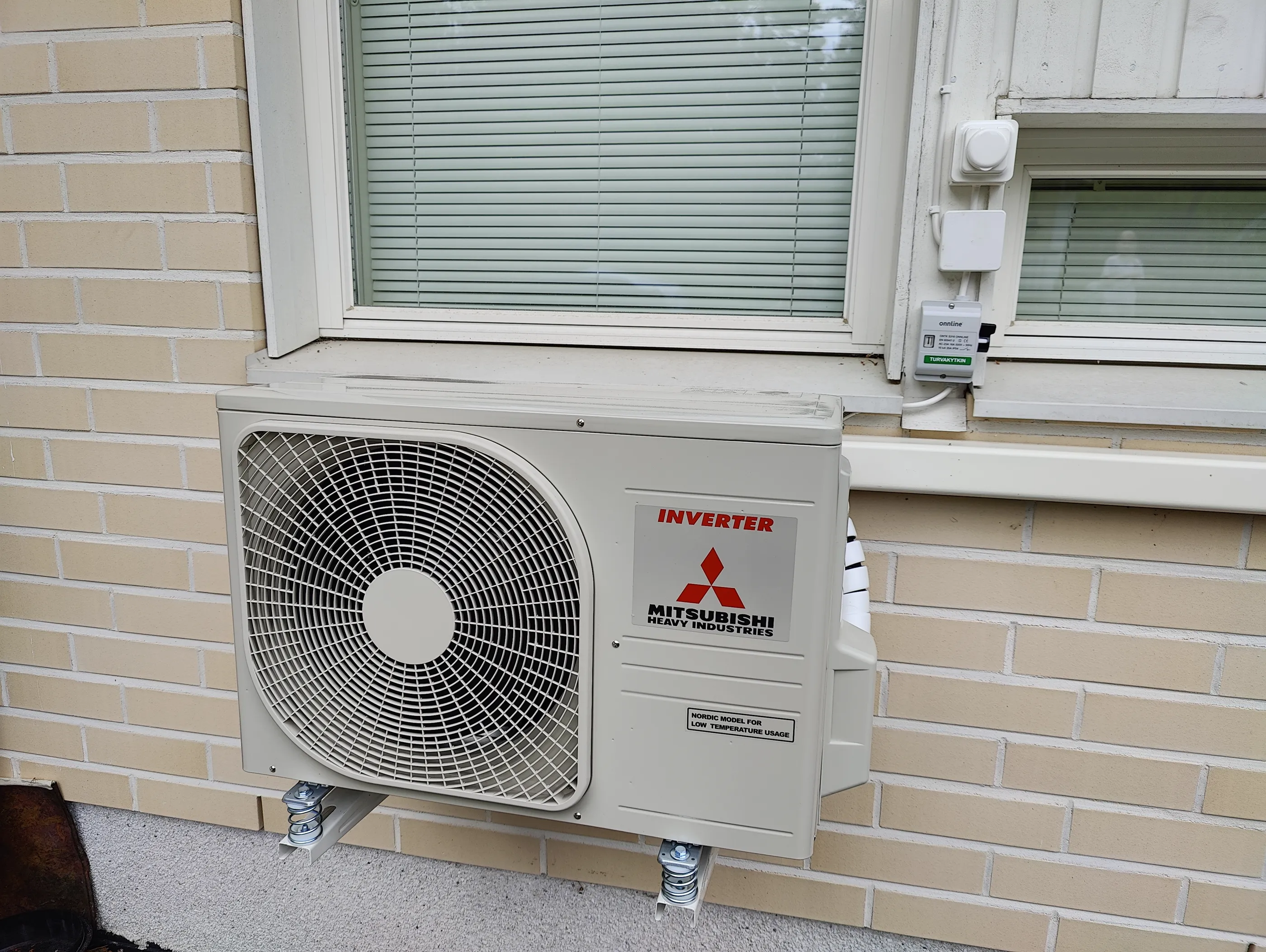 Ilmalämpöpumpun asennus